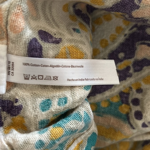 Urban Outfitters Nessa Floral Medallion Pillow Shams - Picture 5 of 5